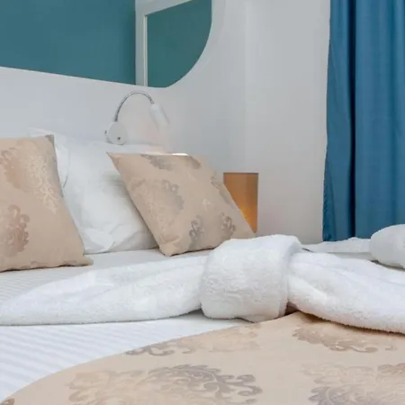 Sun And Moon Hotell 3*